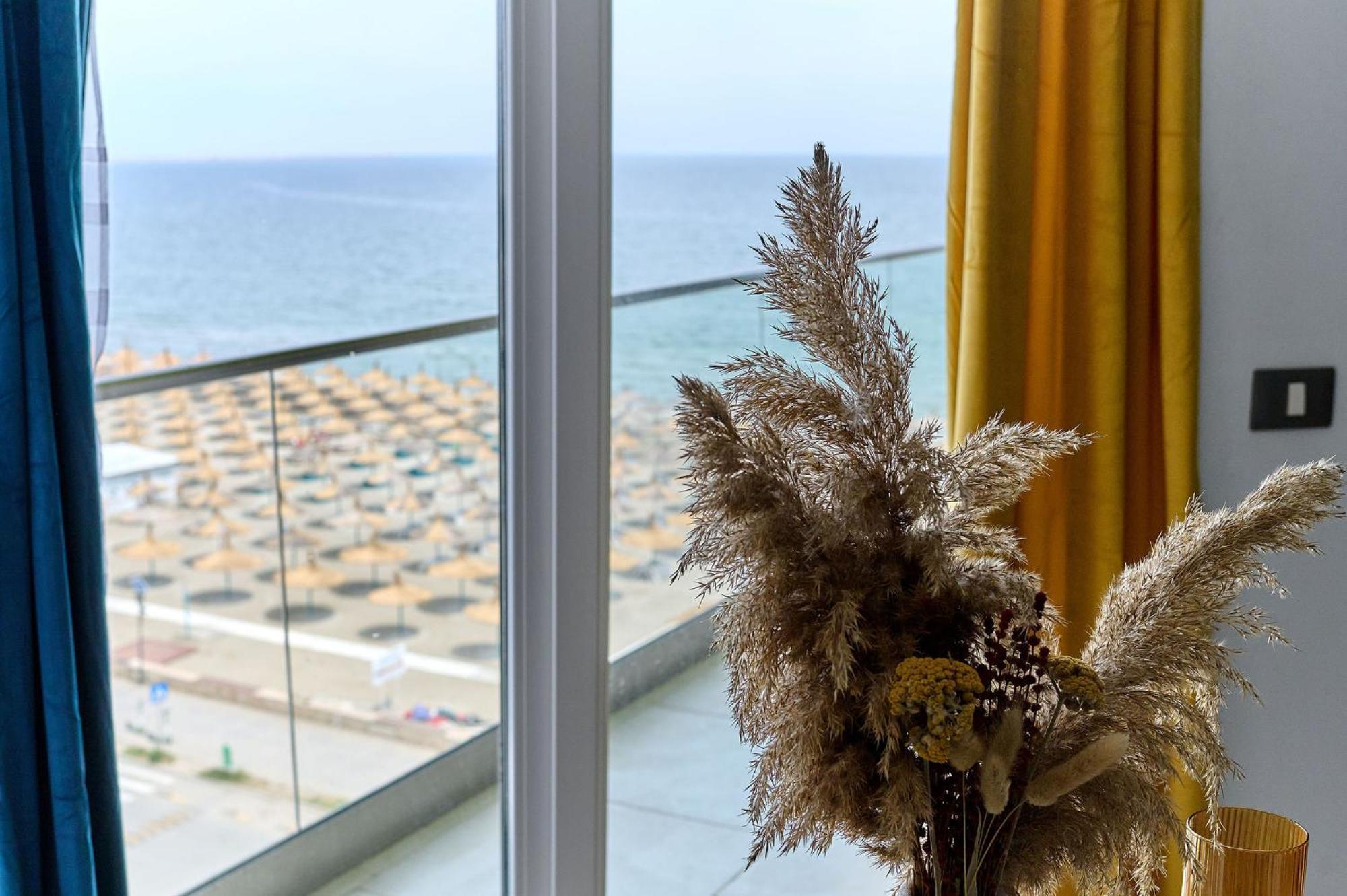 Paradise Sea View 2Bd Apt Spa N Pools Beach Resort Năvodari Buitenkant foto