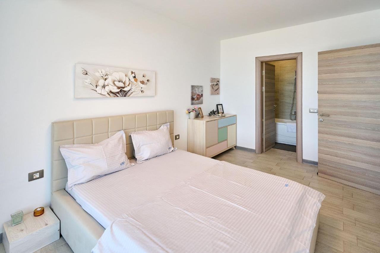 Paradise Sea View 2Bd Apt Spa N Pools Beach Resort Năvodari Buitenkant foto
